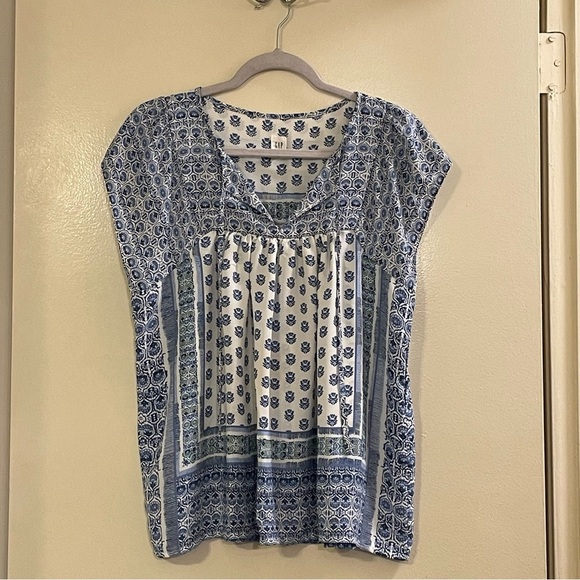 GAP Drapey Mix Print Tie Top in Blue Print - Picture 1 of 5